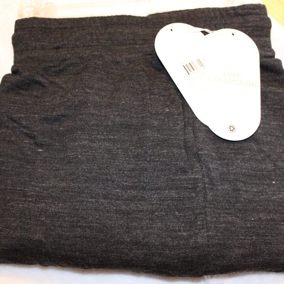 NEW Women's Diadora Luxe Take Ten Joggers, Plus size: XXL, Color: Black - Picture 1 of 2
